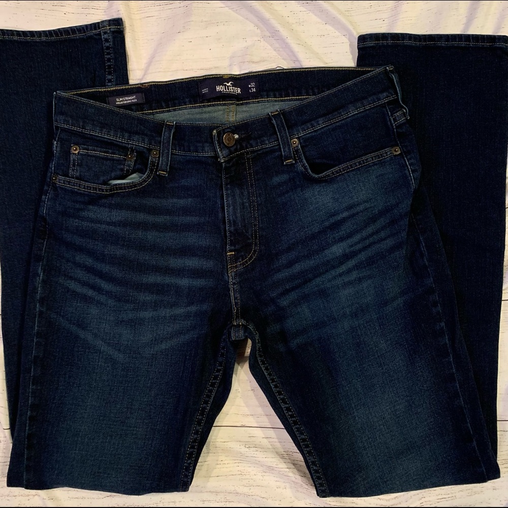 Men’s Hollister jeans 32w x 34l NWOT
Slim straight